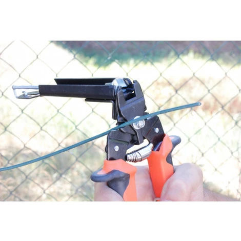 EDMA Pince A Grillage Avec Chargeur 2 EDMA Pince A Grillage Avec Chargeur – Image 2